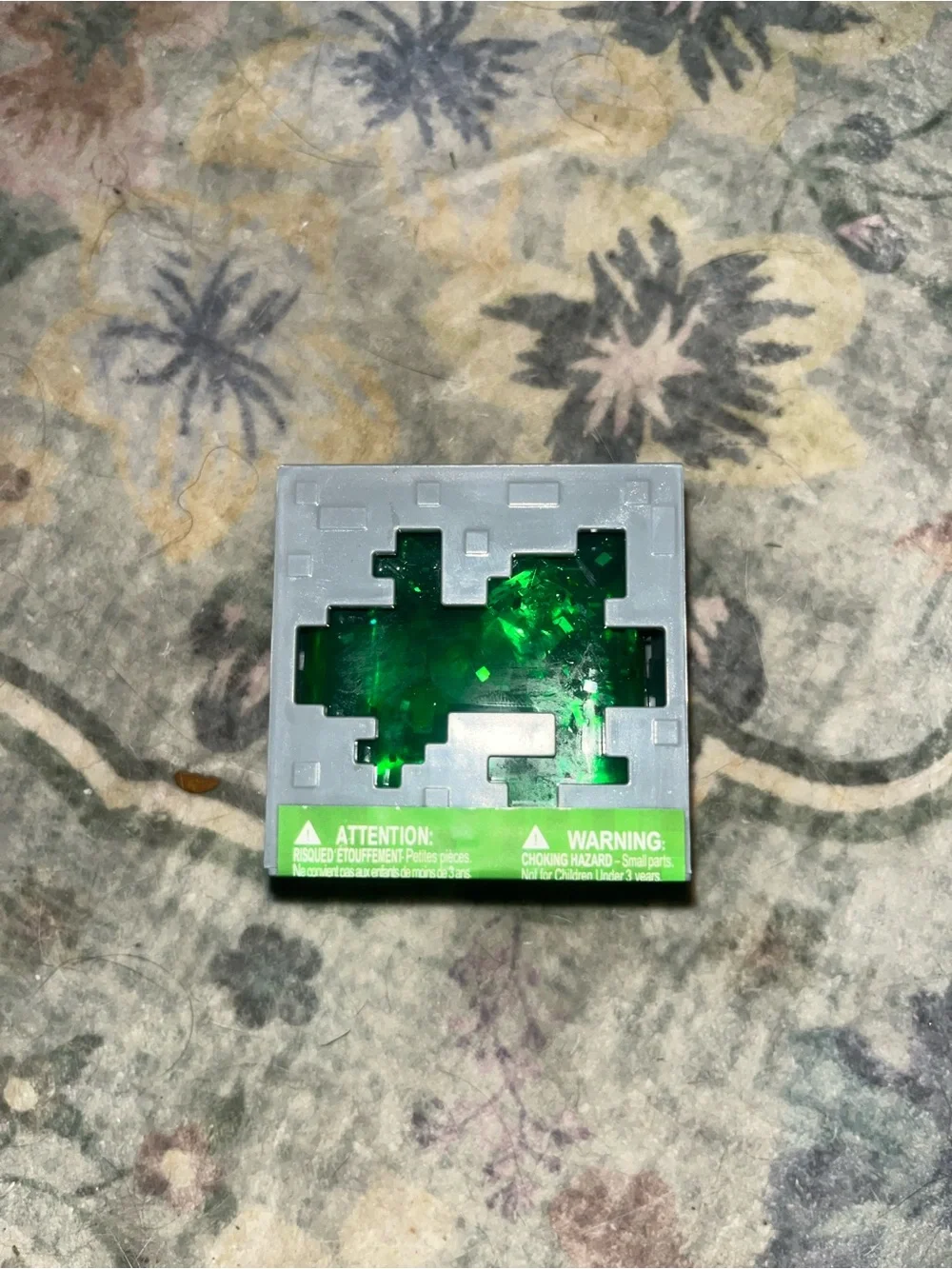 Green mine craft cube
